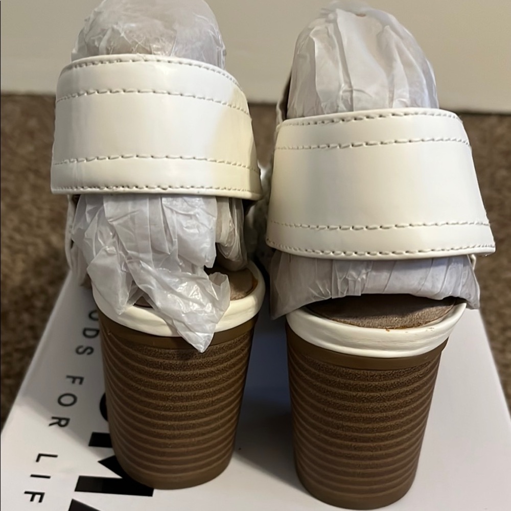 Sonoma White Peep-Toe Sandals - Picture 8 of 13